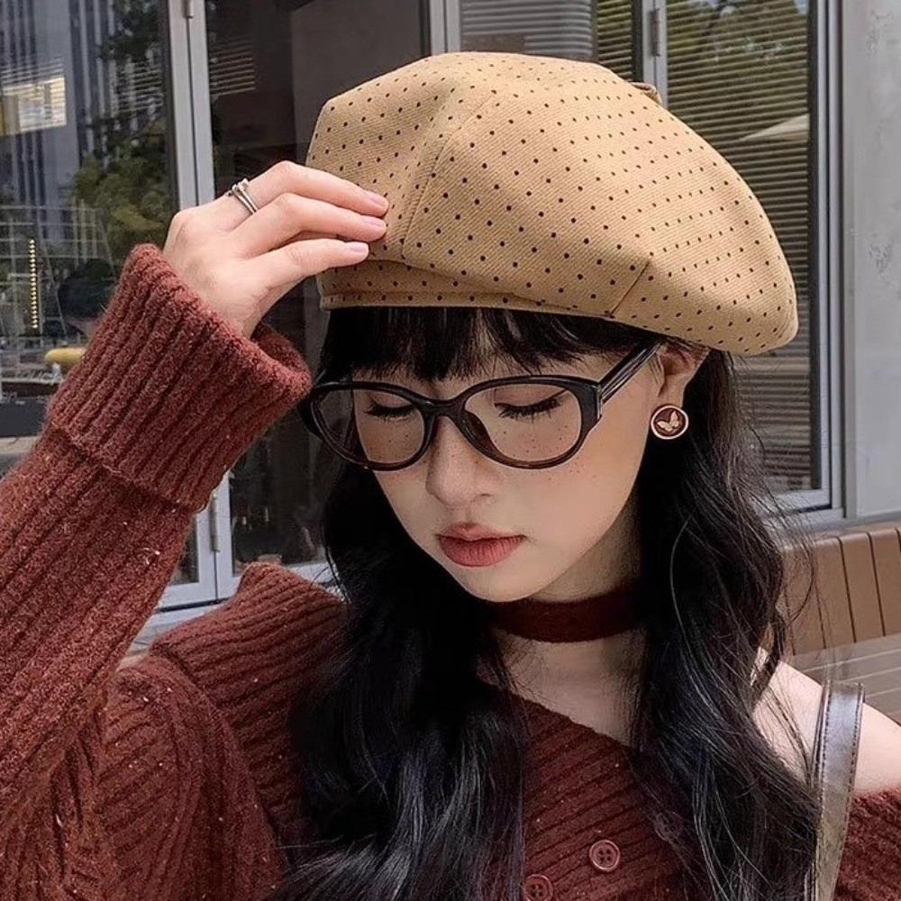 Keep Warm Women Painter Hat Cotton Women Octagonal Cap Fashion Polka Dot Beret Hat  Girl