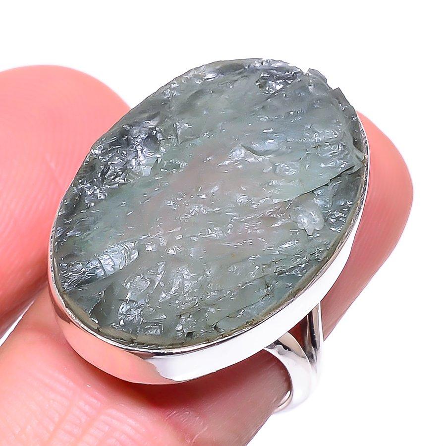 

Подарочное кольцо из стерлингового серебра 925 пробы с натуральным аквамарином и грубым драгоценным камнем S.8 H0R83