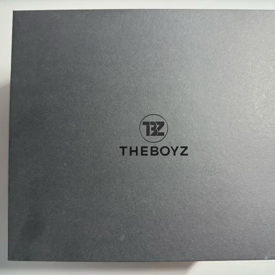 

Воспроизвести роль Джуёна Theboyz Lightstick Heart Genki