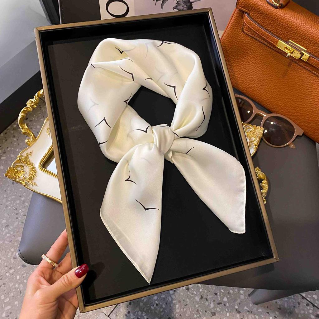 Korean Internet celebrity versatile fashion floral 71 simulation silk square scarf scarf high-end polka dot neck silk scarf