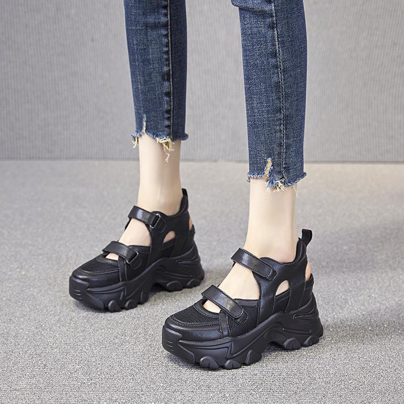 Sommarväska Huvudsandaler Bär Nya Inre Höjdökande Muffin Tjocka Sula Lata Pappa-skor