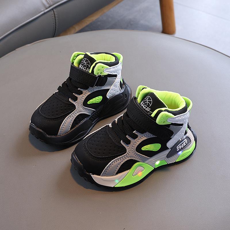 

Boys Casual Sports Shoes Autumn Fashion Comfortable Non Slip Outdoor Walking Shoes LED Lights Toddler Outdoor Sports Shoes 21 зелений