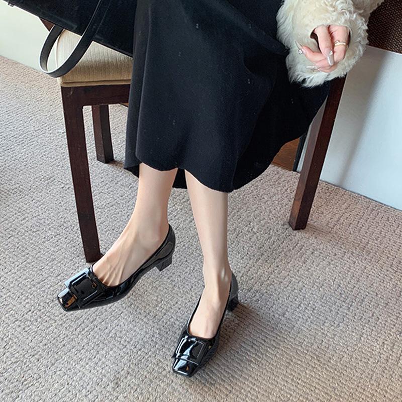 

Знаменитый стиль бордовые маленькие кожаные туфли женские туфли Мэри Джейн с квадратной пряжкой на колесах весенне-летняя одежда на высоком каблуке 40 чёрный