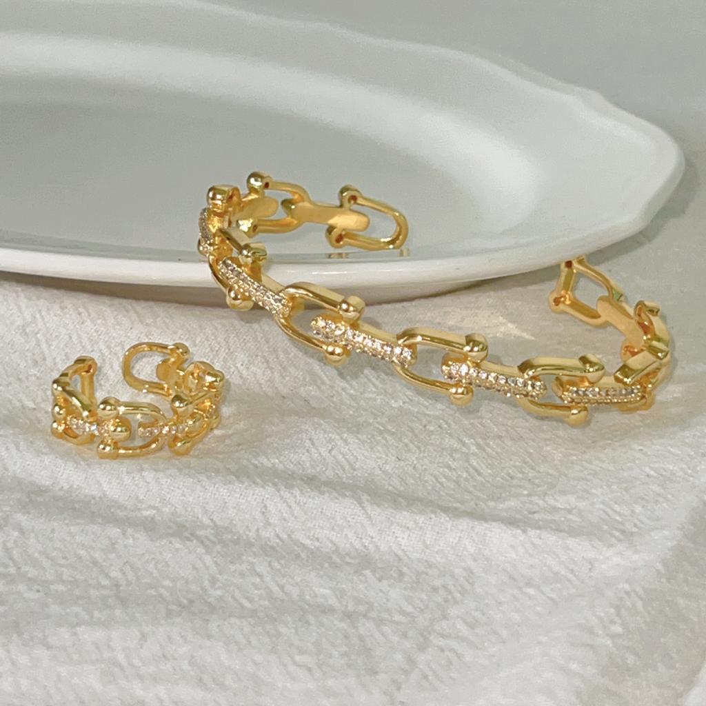 2PCS Advanced Clover Hollow Micro Inlaid Ring Bracelet Set Jewelry
