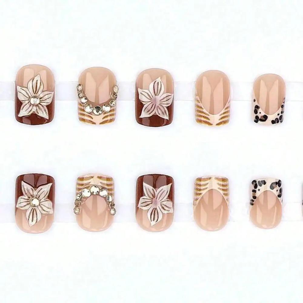 24Pcs 3D Embossed Carved Press‑on Nails European French Leopard Print Y2K Fake Nails Cool Girl Artificial Nail Tips for Party Wear