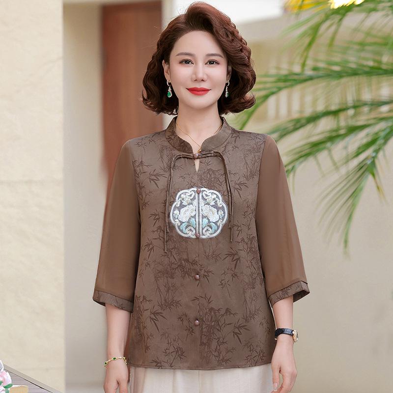 

2026 Spring New Arrival Chinese Style Embroidered T-shirt for Middle-aged and Elderly Women - Loose, Breathable, Comfortable 5XL (85-90 kg)