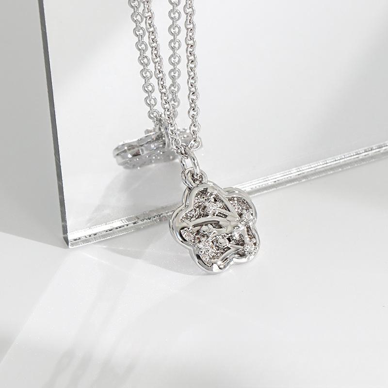 Detachable Double Layer Plum Blossom Shaped Pendant Necklace Original Design Gives Girlfriend Commemorative Simple Versatile Peach Blossom Necklace