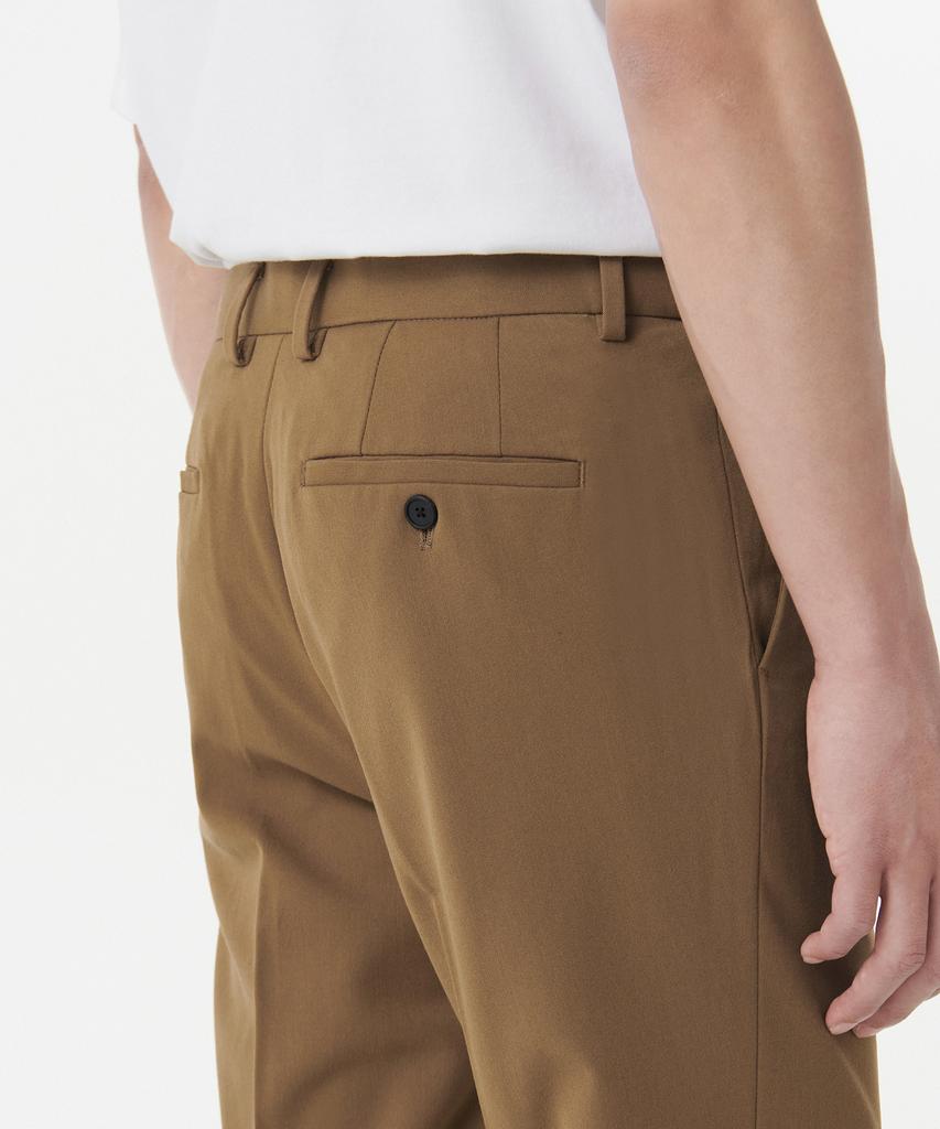 MUSINSA STANDARD Tapered Hidden Banding Crop Slacks [Camel]