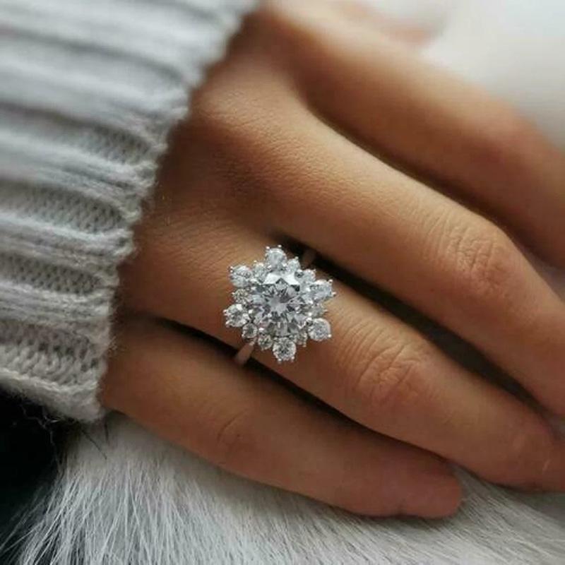 Cao Shi Trendy Snowflake Zirconia Ring – Korean Design Women's Jewelry Gift