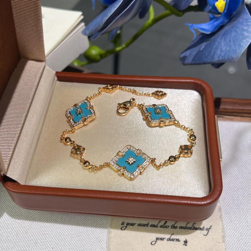 Italian Cloth Qi Lati Natural White Fritillary Four-Leaf Clover Bracelet Women'S Fashion Retro Rhombus Chalcedony Jewelry