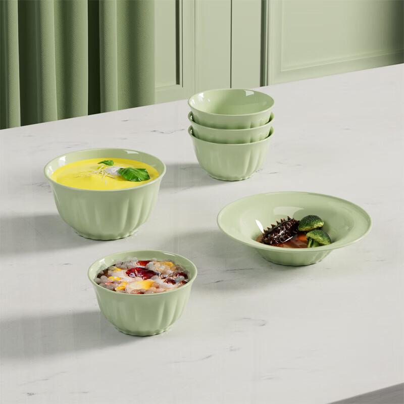 WAN TING Jade Glass 6-Piece Dining Set