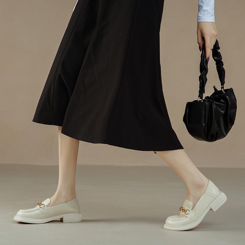 Mocassins en cuir Nouveaux Chaussures en cuir petites britanniques rétro à semelles épaisses à bout carré et style collège.