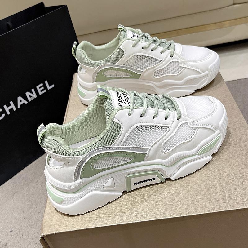 

Мода 2024 года, хит продаж, женская обувь, летние белые спортивные женские сверхлегкие вулканизированные туфли, женская сетчатая спортивная обувь 40