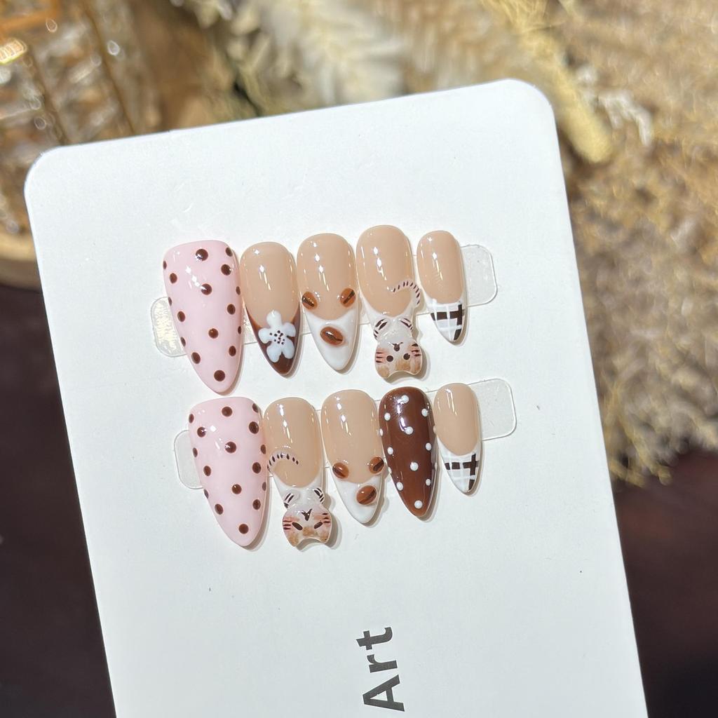 Handmade Press On Nail French Cartoon Cute Hand-painted 3D Nude Cat Polka Point  Flowers Medium Almond Fake Nail Patch Artificial Nail Reusable
