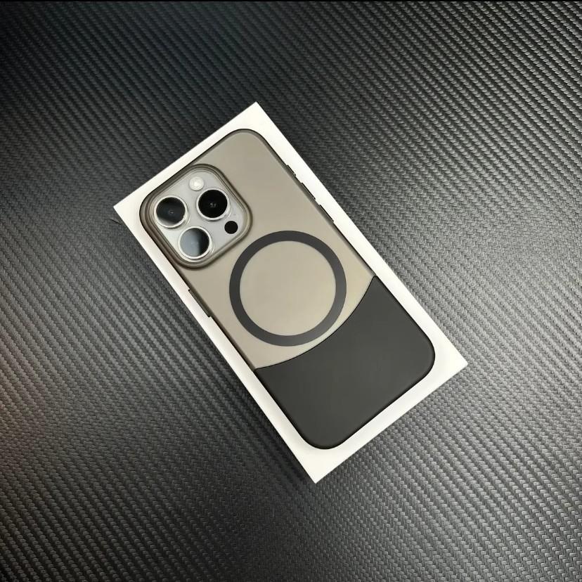 

Подходит для iPhone16pro Чехол для мобильного телефона с тактильным сращиванием, подключаемый, с магнитной адсорбцией, iPhone15 Матовый противоударный защитный чехол 14M iPhone12proMax чёрный