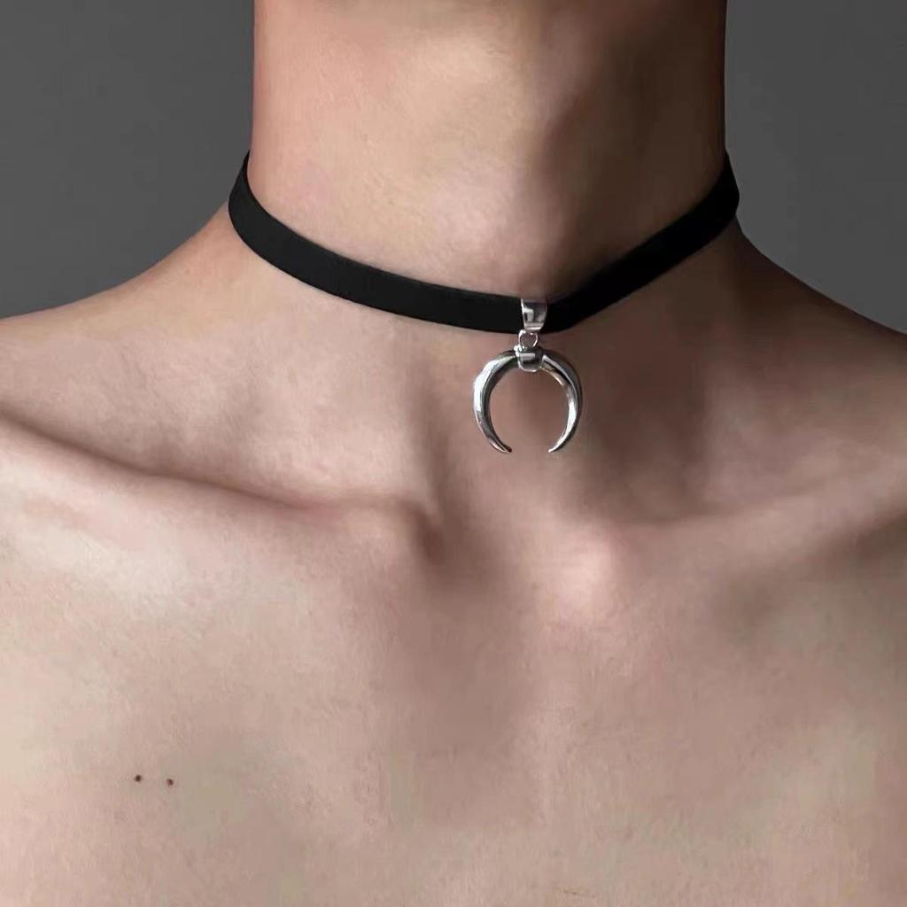 Punk Style Hip-Hop Choker Necklace for Men - High-End Clavicle Chain, Y2K Subculture Jewelry, Sweet & Cool Collar