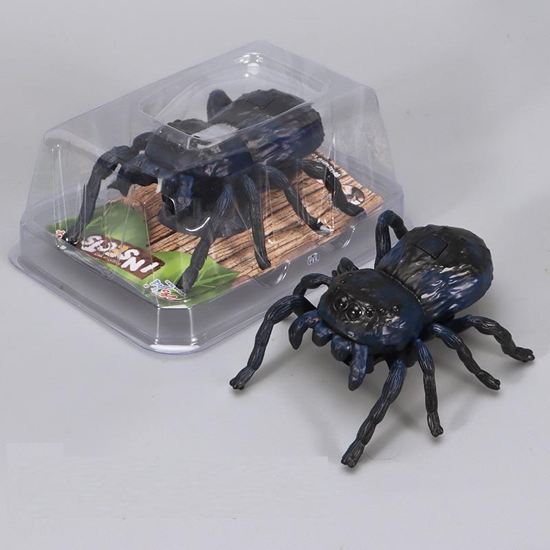 Simulated Wind-Up Insect Toy | Plastic Clockwork Bug | Kids Funny Prank Gift