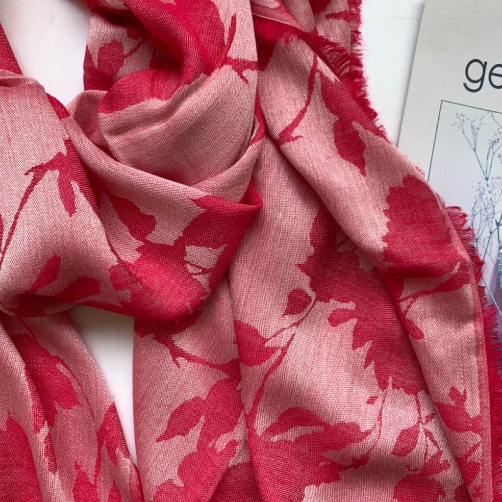 Elegant Floral Jacquard Woven Scarf Shawl for Europe and America