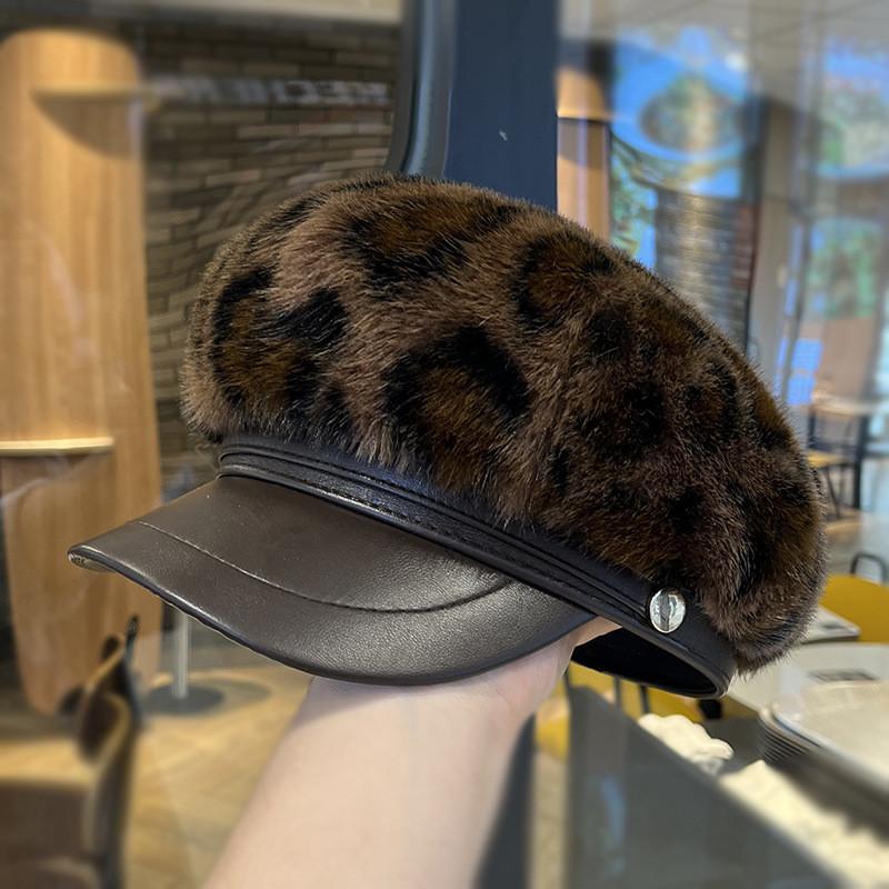 Leopard Print Newsboy Cap With Round Top And Stylish Design For Urban Commuting