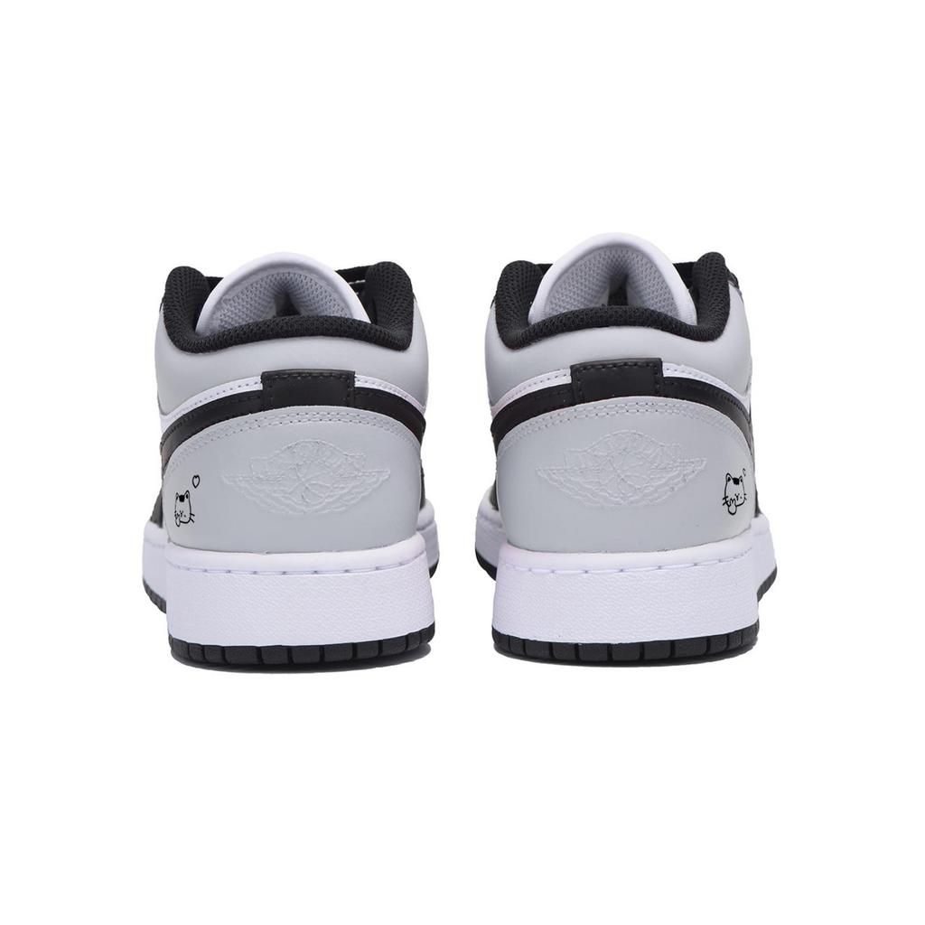 Jordan Air Jordan 1 Slip Resistant Abrasion Resistant Low top Vintage Basketball Shoes Men's White Black Gray 553558-131(Team85-)
