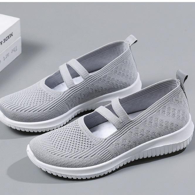 Shoes women's 2025 new cloth shoes large size women's shoes breathable fly-woven shoes soft-soled casual mother shoes