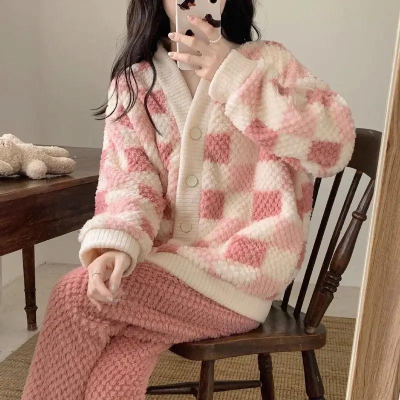 Thickened Coral Velvet 2-piece Pajamas Set, Large Size Flannel Pajamas, High Collar Trousers Set, Home Clothes, Women's Warm Home Clothes