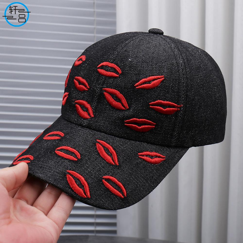 New fashion red lip embroidery decoration niche versatile casual baseball cap breathable comfortable Internet celebrity personality cap