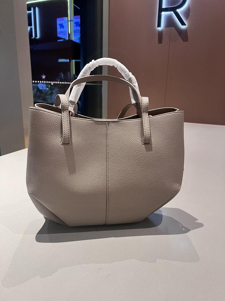 Niche Ontwerp Polene Wing Bag Echt Leer Retro Onderarm Draagbaar Kind Grote Capaciteit Tote Vrouwelijk
