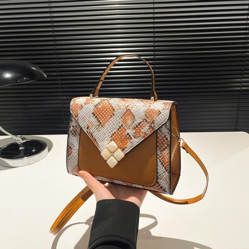 Niche Design Bag Female Beauty 2025 Autumn Shoulder Bag Portable Small Square Bag Personalized Foreign Style Oblique Span Women's Bag