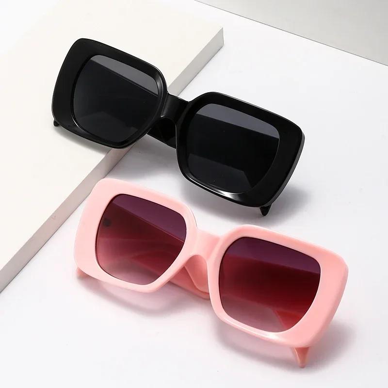 Nové Vintage Sluneční brýle s velkým rámem Trendy Černé sluneční brýle pro muže Dámské odstíny Sluneční brýle Cestování Ochrana očí UV400