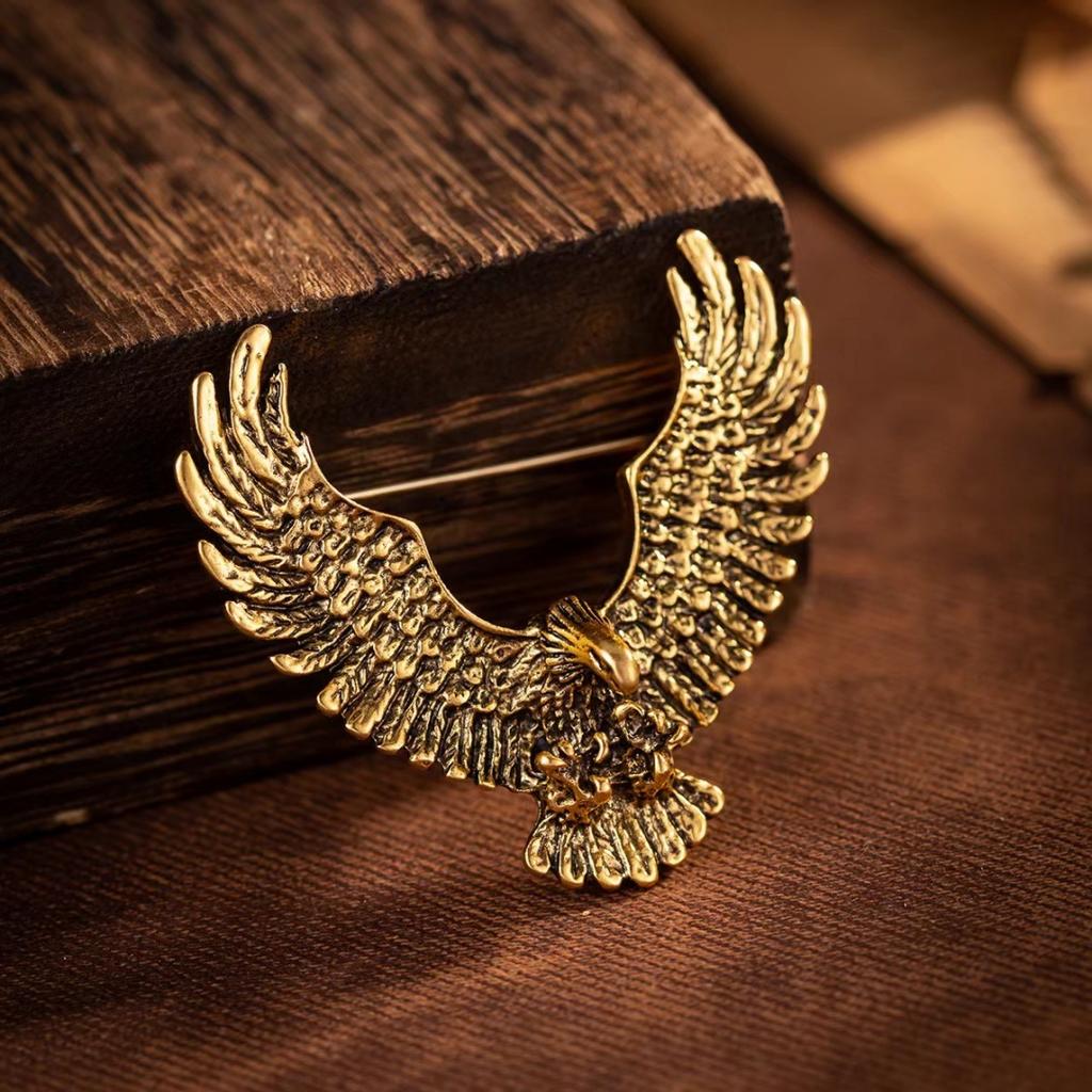 Reclaimed eagle brooch, personalized creative metal badge, accessory, collar badge, medal, suit pin, decoration item