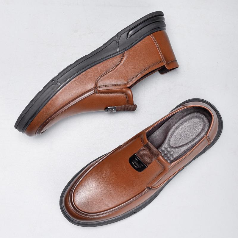 Men's casual leather shoes men's comfortable medium and old soft-soled soft-faced dad shoes