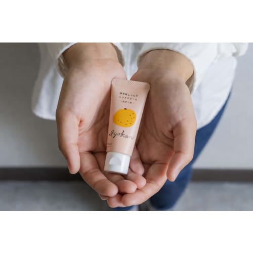 Yaetoco Iyokan Moist Hand Cream 20g
