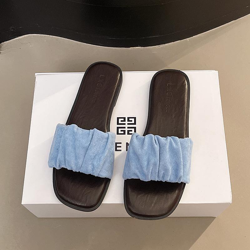 Flat bottom outer wear popular shoes one-word sandals women's sandals premium slippers summer ins women's beach French