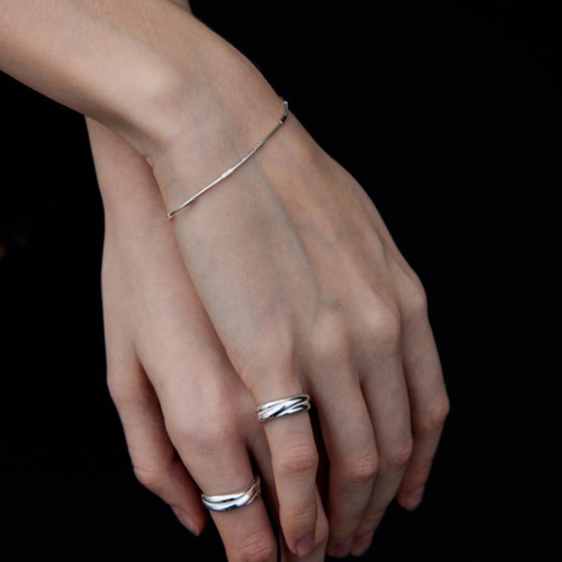 Onill 05-02 Embrace (Ring)