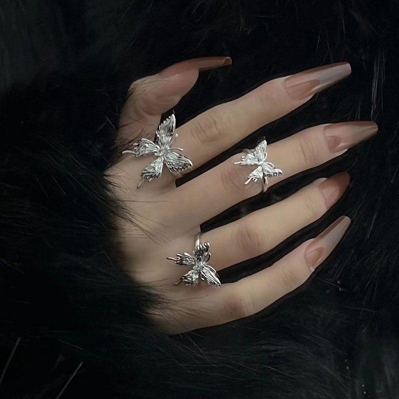 Romantic Liquid Metal Butterfly Ring for Women Elegant Irregular Pleated Texture Exquisite Punk Finger Rings Fashion Jewelry