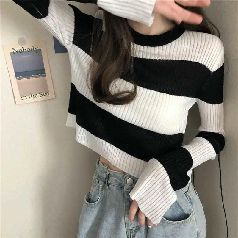 Pruhovaný zkrácený tenký pletený svetr s dlouhým rukávem Dámský ležérní top s kulatým výstřihem Jednoduché spodní tričko Y2k Pulovry Korejská móda