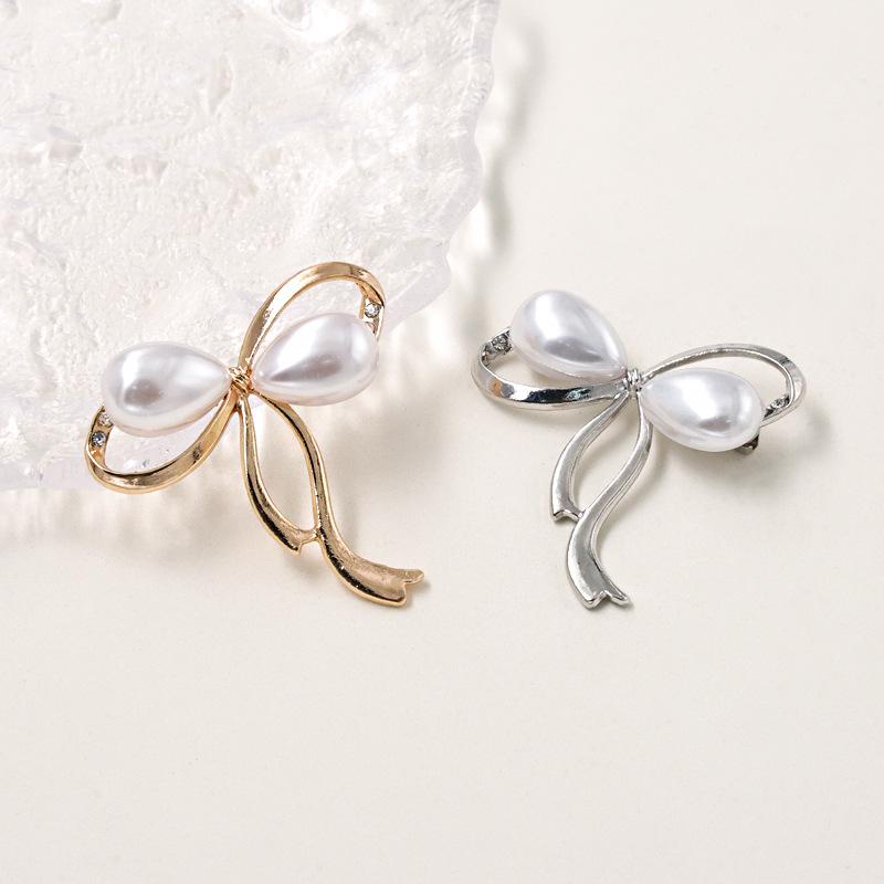 Elegant Camellia Pearl Bow Brooch - High-End Luxury Pin