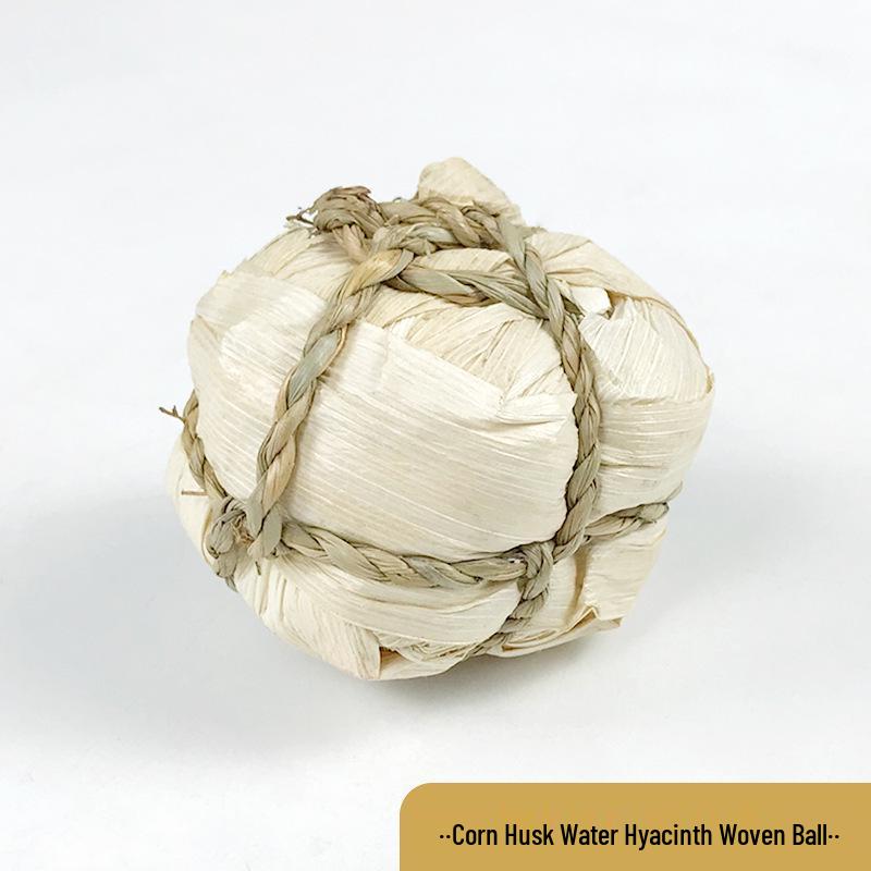Hand-Woven Straw Chew Ball for Small Pets: Alleviates Boredom in Rabbits, Chinchillas & Guinea Pigs