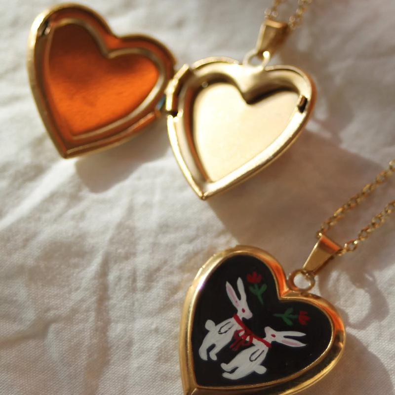 

Personalized Necklace Love Opening And Closing Oil Drip Photo Album Pendant Necklace Electroplating 18K Gold Color Retention