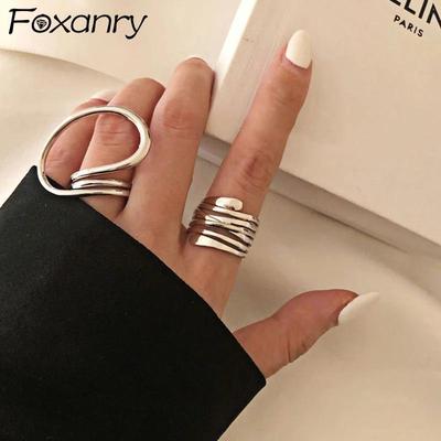 Gold Color Engagement Rings for Women Exaggerated Jewelry Fashion Simple Distorted Geometric Party Accessories