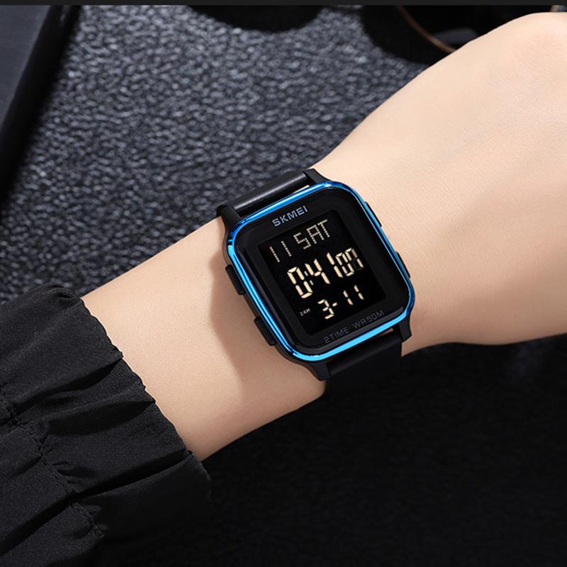 მამაკაცის 5 ბარიანი წყალგაუმტარი კალენდარი უკუთვლა ელექტრონული მაჯის საათები საათი LED სინათლის ციფრული საათი