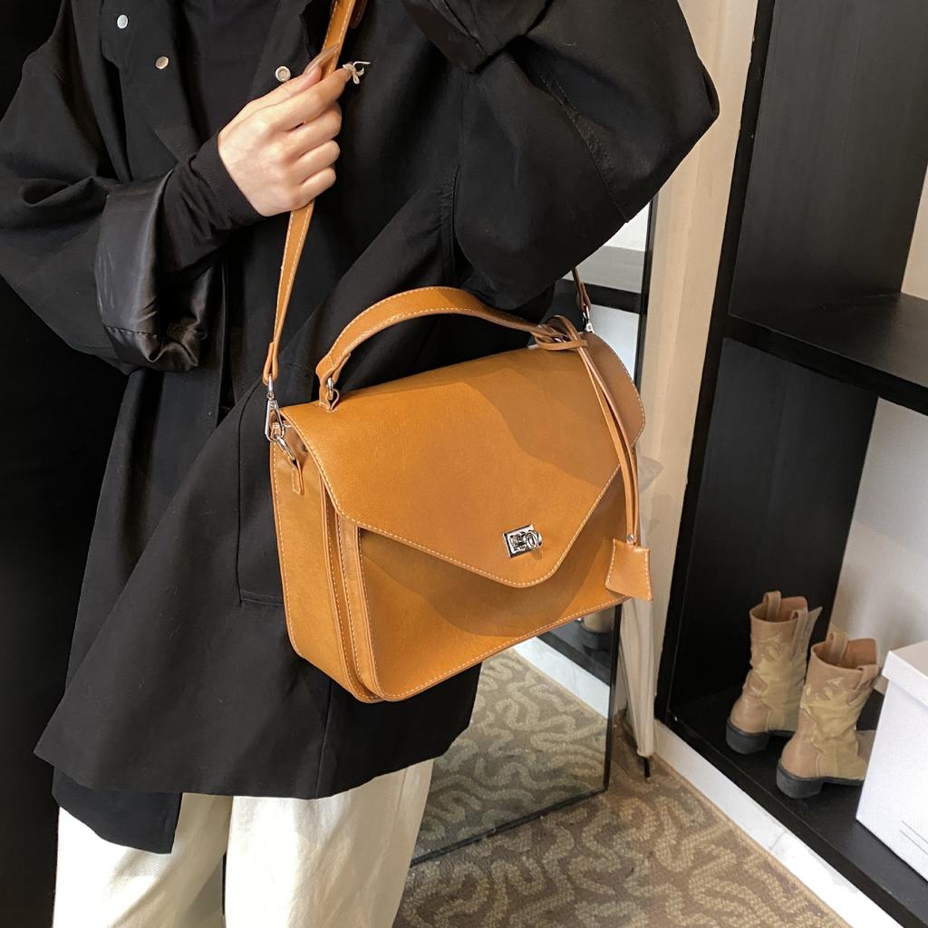 Retro Bag Women'S Large-Capacity Casual Briefcase Portable Commuter Tote Bag