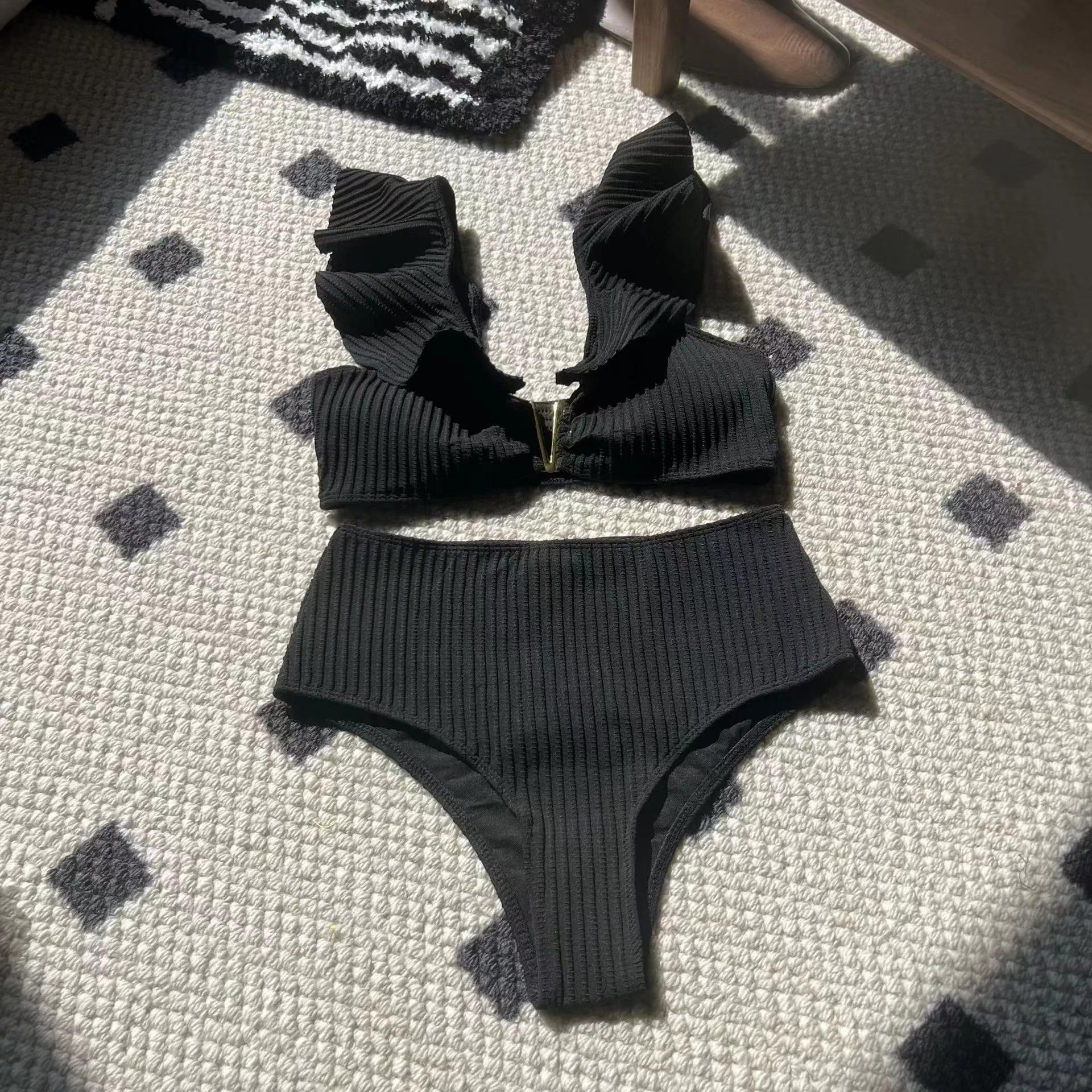 

2024 Европейский и американский купальник бикини с высокой талией, V-образным вырезом и оборками M чёрный