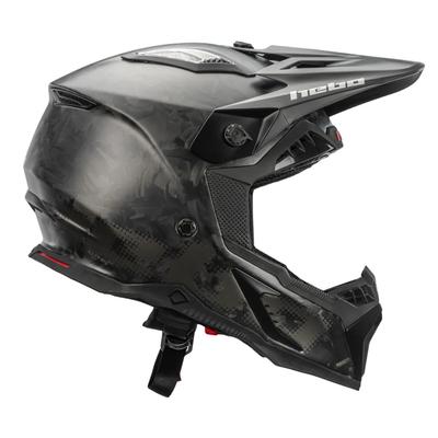 Chrániče – Motocyklové přilby