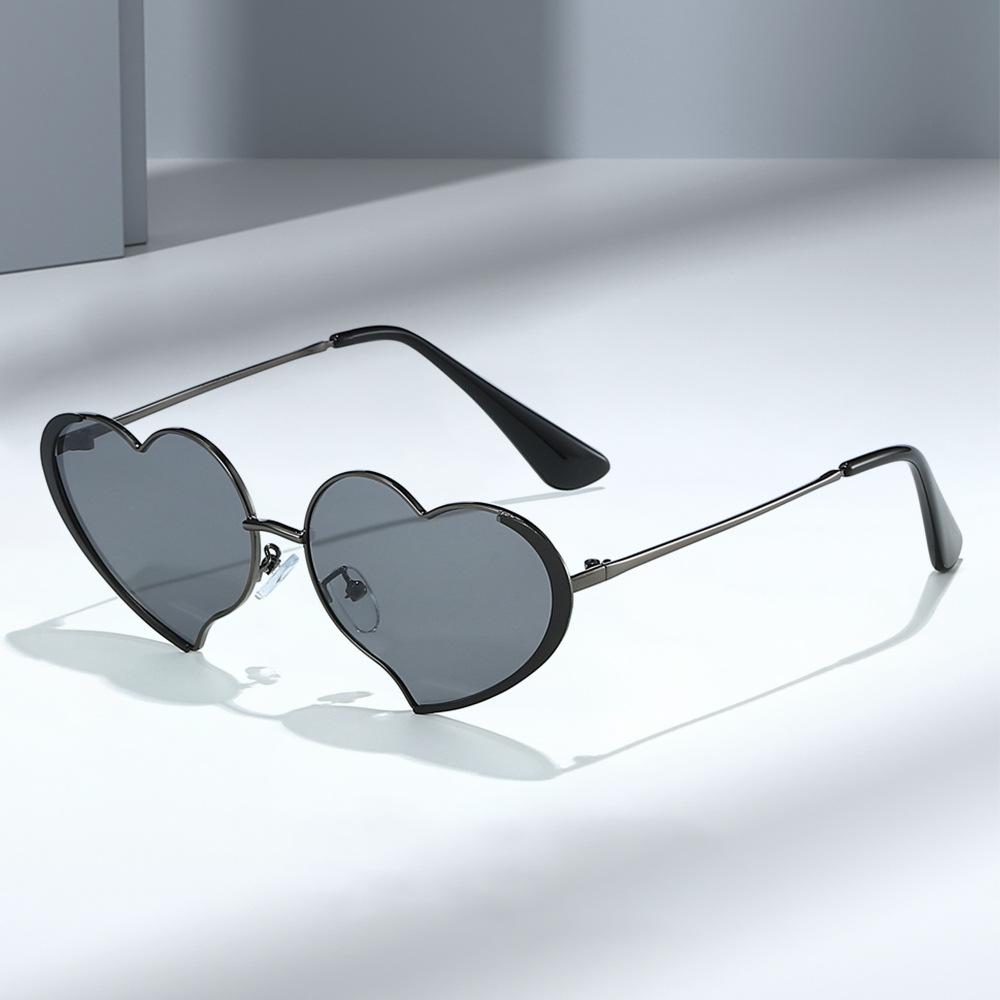 Metal Frame Sunglasses, Heart-shaped Sunglasses, Quirky Sunglasses, Street Style, Trendy Sunglasses