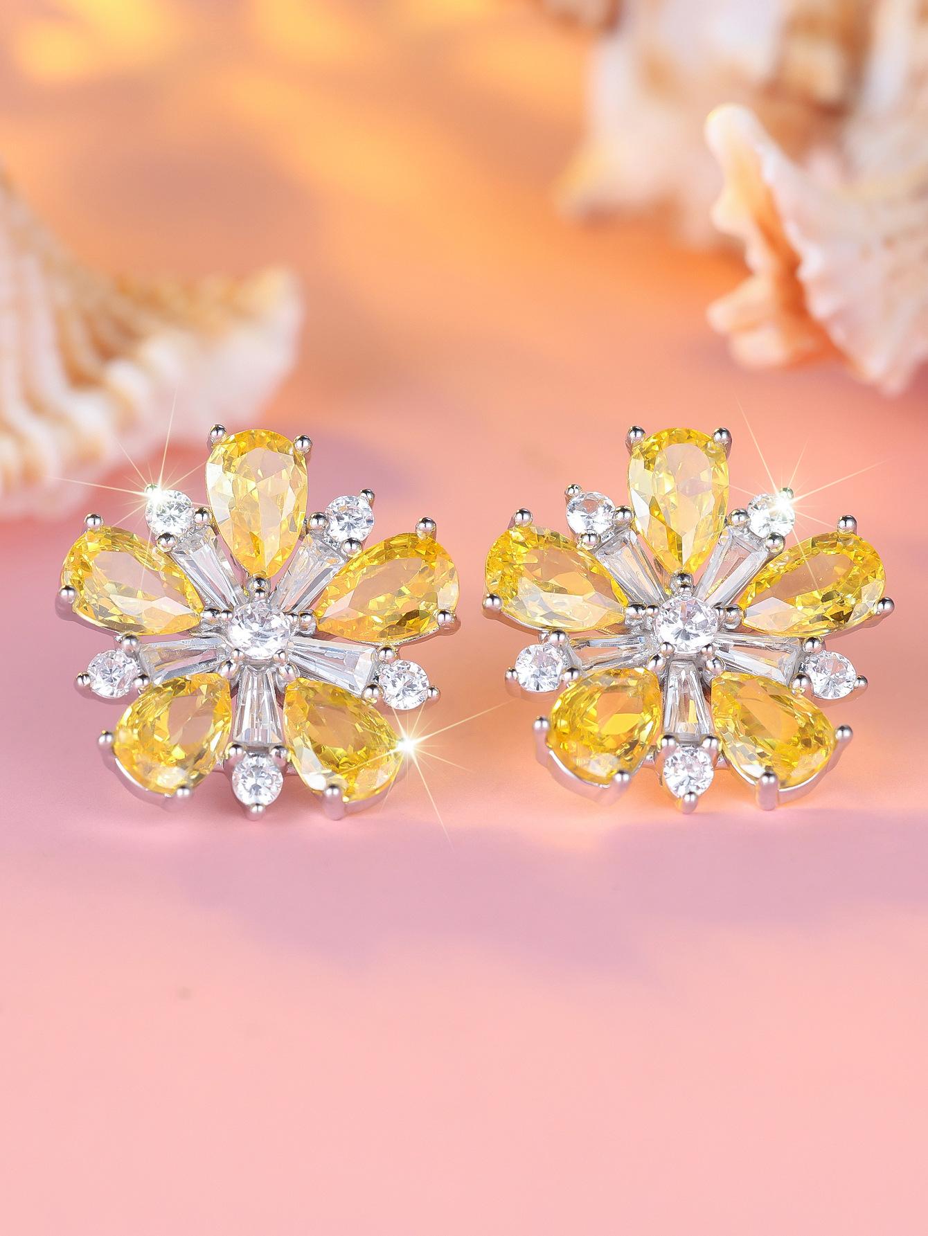 

Hot-selling water drop flower snowflake shape stud earrings, elegant and versatile high-end white exquisite women s earrings