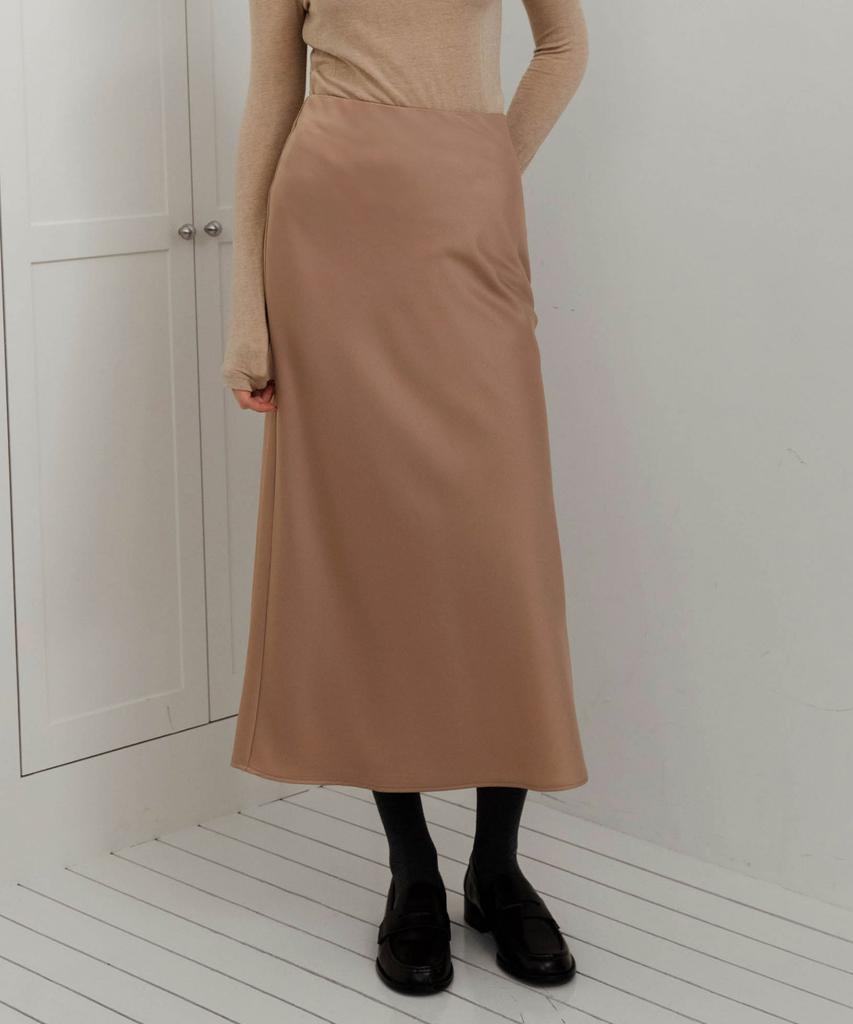 LAUTREDE MIN Lautre Powder Satin Flare Skirt