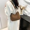 Trend and Beautiful Fashion Solid Color Korean Version of Simple Messenger Casual Large Capacity Foreign Style 2025 New Shoulder Crescent Bag