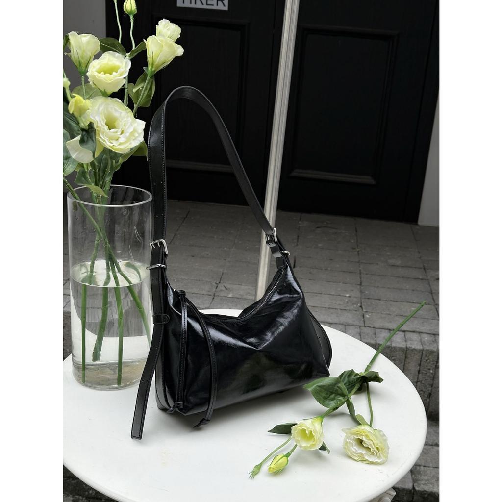 Cowhide Shoulder Women's Bag Mobile Phone Messenger Women's Fashion, Simple and Generous Practical Solid Color Soft Leather Bag